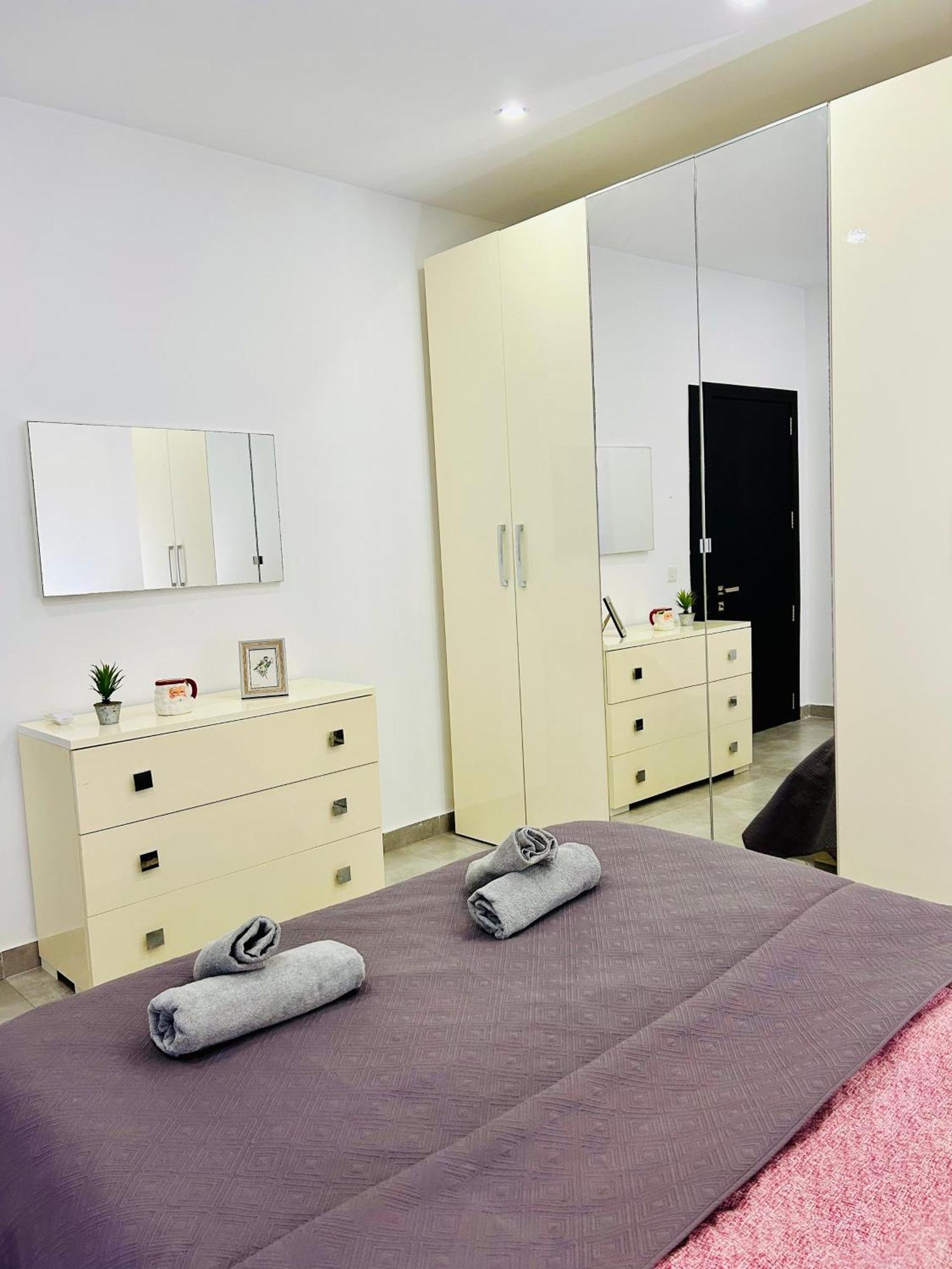Cosy Seaside Apt, 200M From The Seafront Gzira ภายนอก รูปภาพ